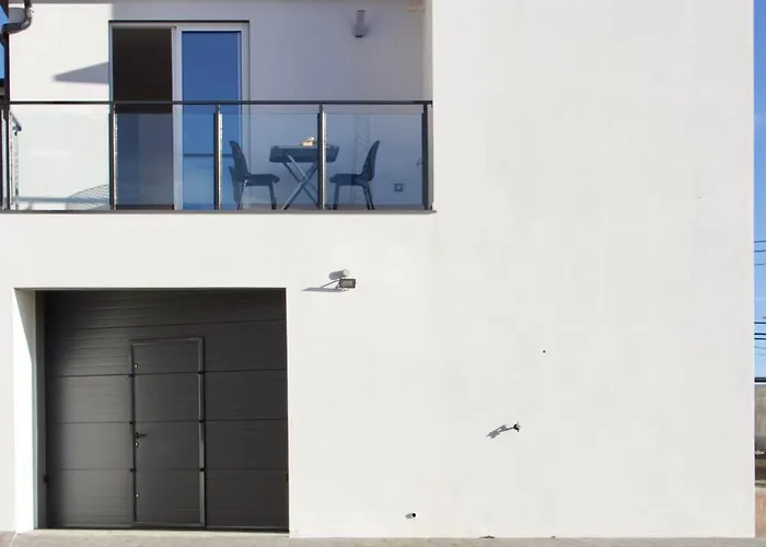 Golden Moon, 蓬他达维托亚