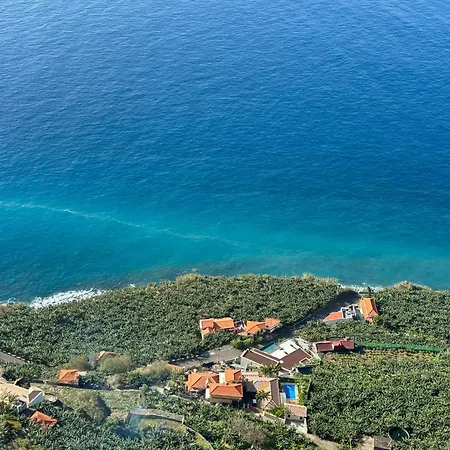 Golden Moon, Apartment