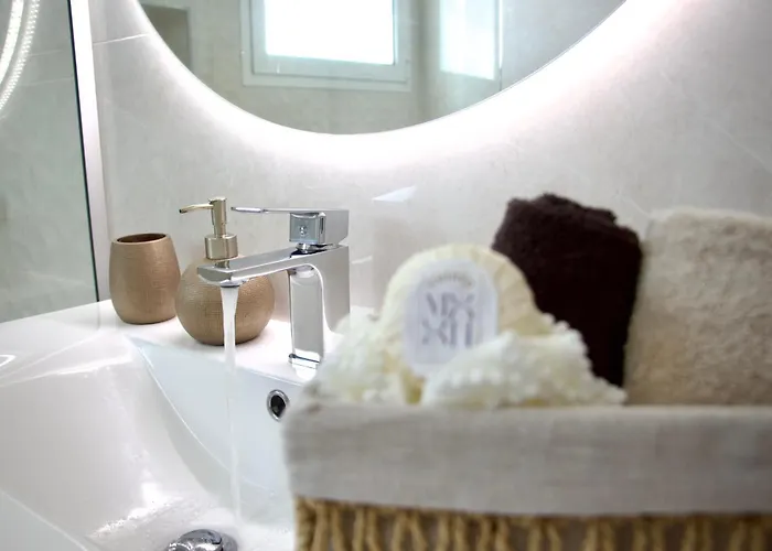 Apartment Golden Moon, *