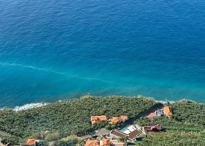 Golden Moon, Apartment